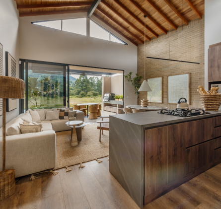 Sala y cocina de entrelagos casas